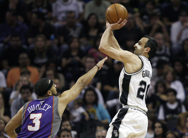 NBA：“独眼”纳什带太阳率先晋级 马刺被0:4横扫