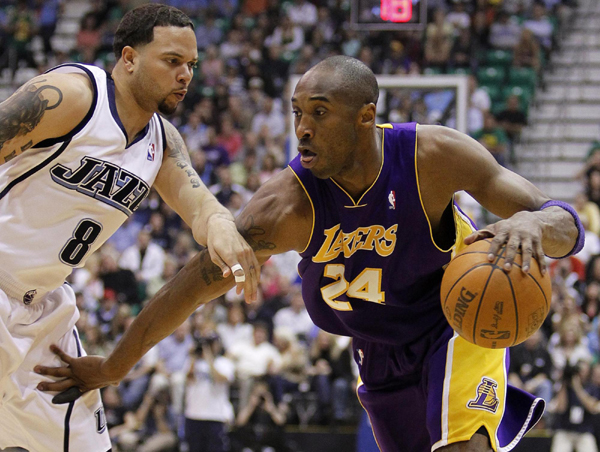 NBA：科比32分 湖人4:0横扫爵士会师太阳