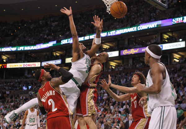 NBA：詹姆斯三双骑士黯然出局 绿衫军4:2晋级战魔术