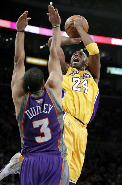 NBA：科比40分力压纳什两双 西部决赛湖人1:0太阳