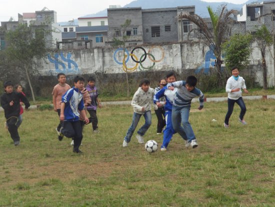 特步大五联赛公益足球：将圆梦进行到底