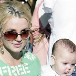 britney spears, son, skull fracture, Britney Spears's six-month-old son, Sean Preston, fell and hit his head on Saturday, April 1, at the Malibu home the pop star shares with husband Kevin Federline, a source close to Spears tells the People Magazine.