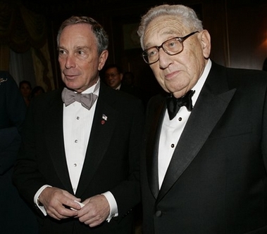New York City mayor Michael Bloomberg, left, and Henry Kissinger arrive at the Queen Sofia Spanish Institute 2006 Gold Medal Gala in New York, Wednesday, Nov. 15, 2006. (AP 
