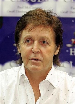 McCartney's uitar sold for $614k