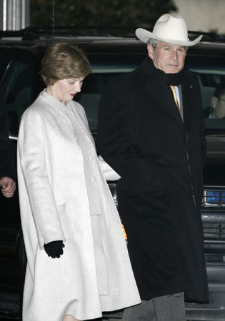 Bush wears a cowboy hat