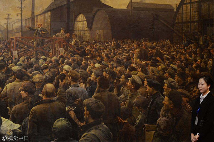 Beijing holds exhibition marking October Revolution