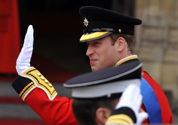 Prince William arrives for royal wedding