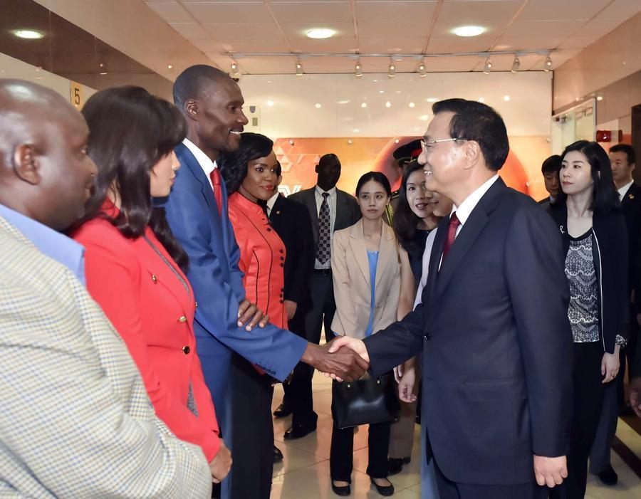 Chinese premier visits African branch of CCTV in Kenya