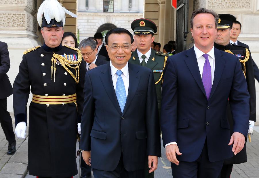 Premier Li meets British Queen, Prime Minister