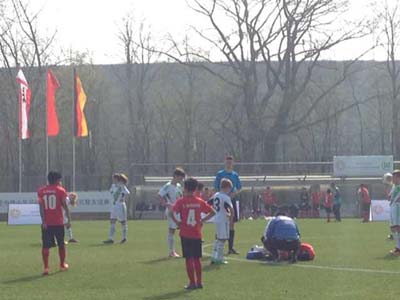 Xi watches China-Germany youth football match in Berlin