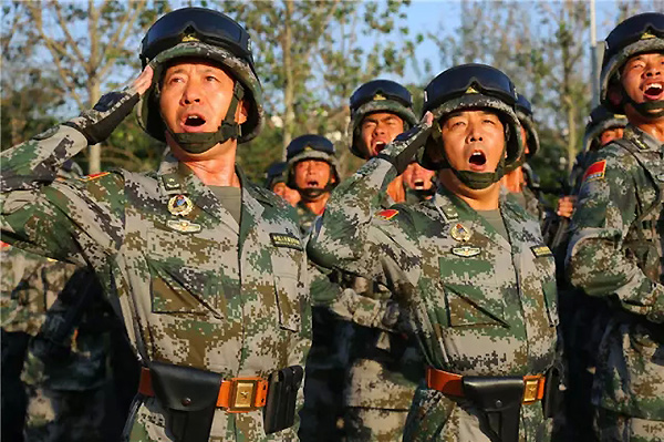 General trims waistline by 12cm during military parade training