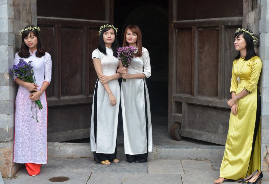 Ao Dai - Vietnamese traditional costume[1]