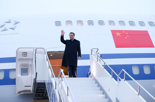 Premier Li arrives in Astana for the China-Kazakhstan meeting