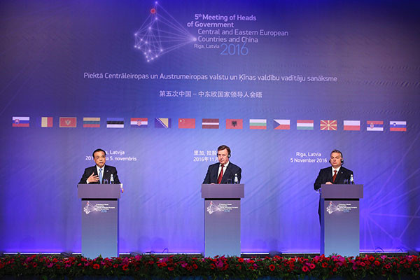 Premier holds joint news conference with Latvian and Hungarian PMs