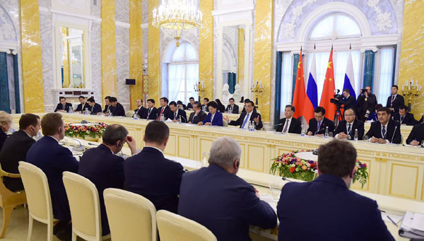 Premier Li and Russian PM co-chair regular meeting