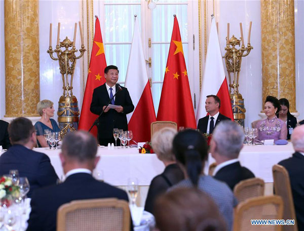 Xi highlights China-Poland friendship at welcome banquet