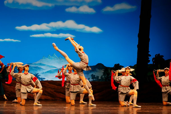 Chinese ballet dancers bring Red Army legend to Australia