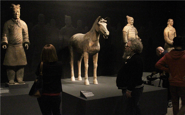 Met Museum displays Qin, Han relics