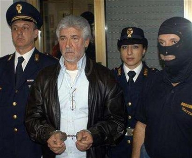 Mafia 'boss of bosses' caught in Italy