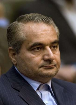 Iran's former nuclear negotiator Hossein Mousavian, who is out of prison on bail facing charges of spying, attends a conference called National Unity, Policies and Methods in Tehran Nov. 12, 2007. (Xinhua/Reuters Photo)