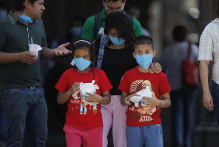 Mexico: 300 confirmed swine flu cases, 12 dead
