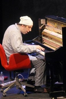Canadian pianist sets world record for concert