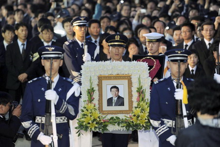Emotional funeral for South Korea's Roh Moo-hyun