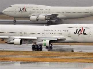 Japan Airlines likely to get one-bln-dollar loan