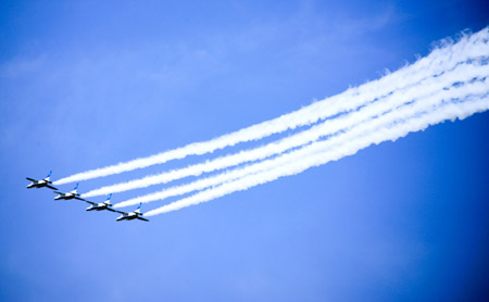 Stunt flying marks anniversary in Yokohama