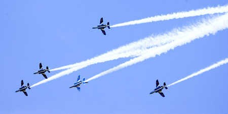 Stunt flying marks anniversary in Yokohama