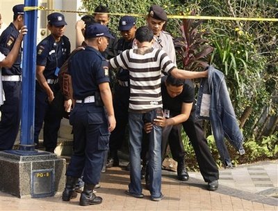 Indonesia suspects fugitive terrorist in bombings
