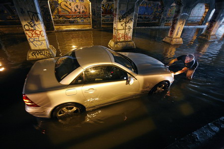 Nine killed in severe US flooding