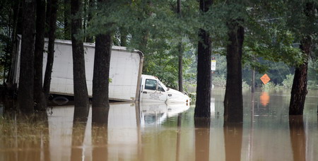 Nine killed in severe US flooding