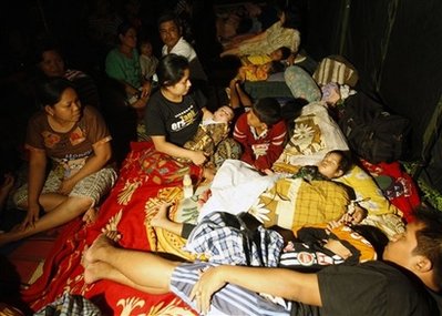 Survivors of Indonesian quake found; 3,000 missing