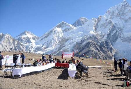 Nepal ministers talk green on snowy heights