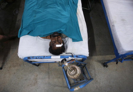 Death toll in Indian train collision rises to 95