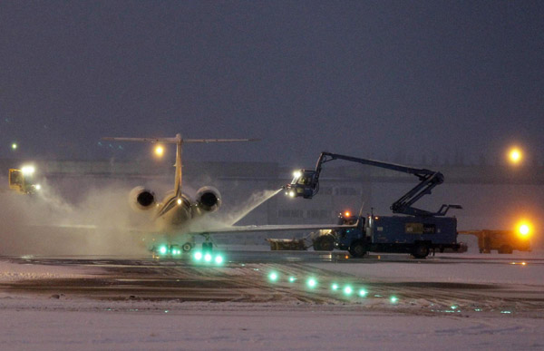 Heavy snow disrupts travel across north Europe