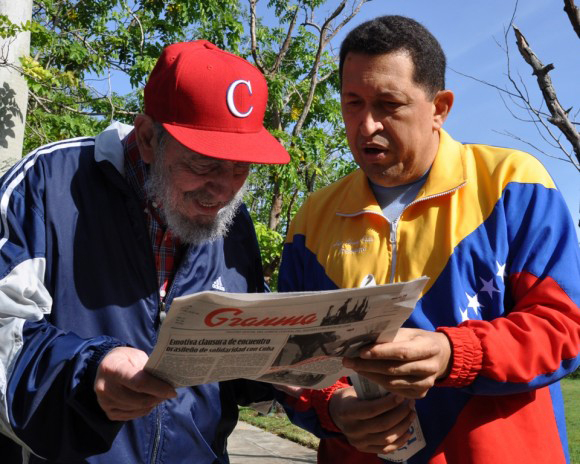 Images of Chavez shown to quell health rumors