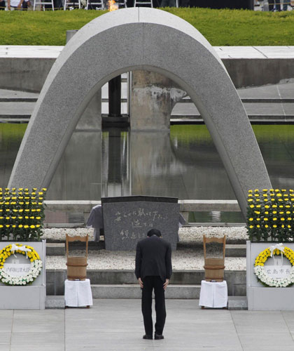 Japan PM brings nuclear-free vision to Hiroshima