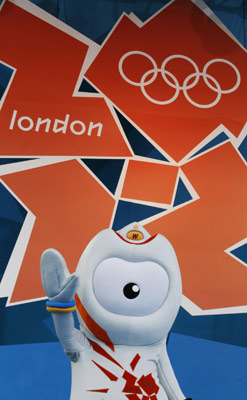 UK invites world business, visitors to London Olympics