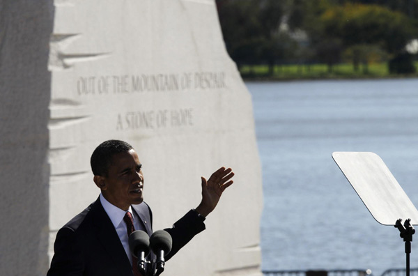 Obama dedicates King memorial in Washington
