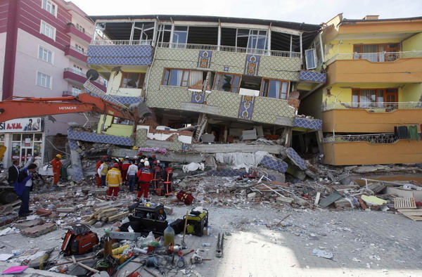 Turkey quake death toll exceeds 260