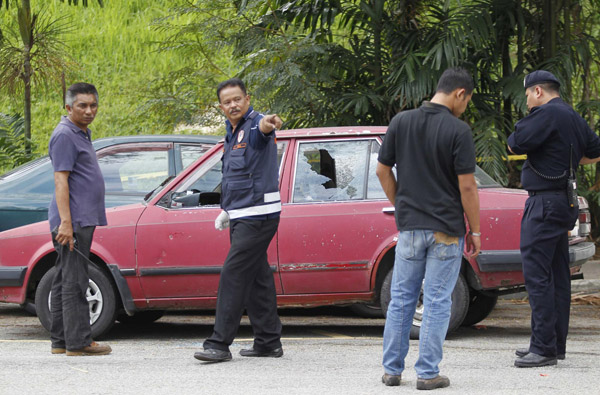 5 injured in explosions near Malaysian court