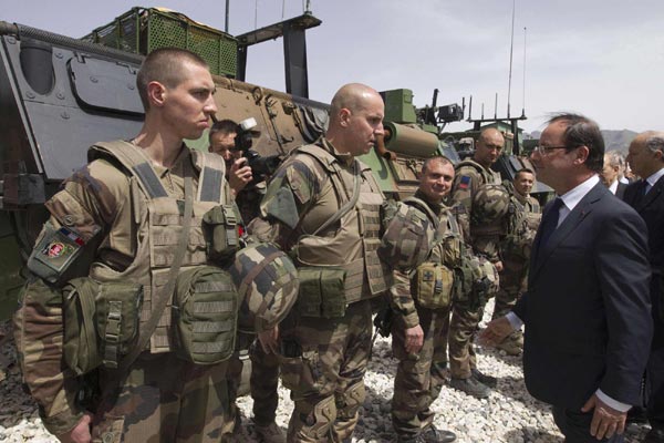 French president visits Afghanistan