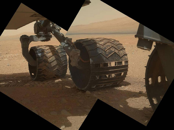 New image sent back from Mars rover Curiosity