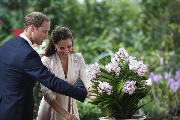 Prince William, Kate arrive in Singapore