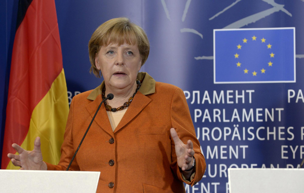 Merkel calls for ambitious roadmap to renew EMU