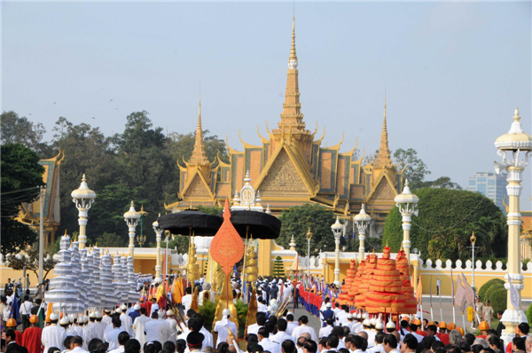 Funeral of Sihanouk ends, remains placed in palace