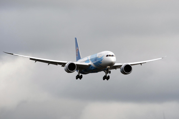 Boeing completes test flight of 787 Dreamliner