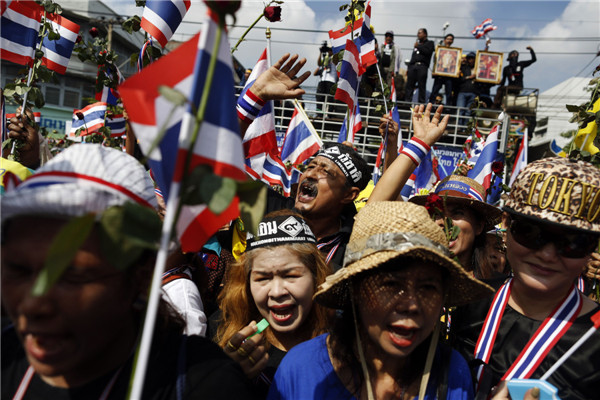 Anti-govt protestors occupy Thai foreign ministry